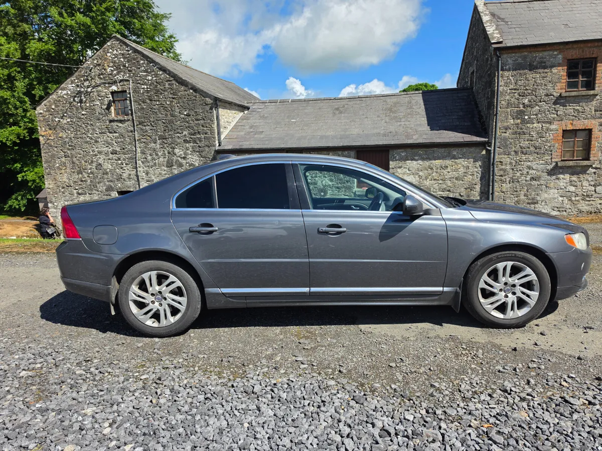 Volvo S80 1.6 diesel ( new NCT and TAXED ) - Image 4