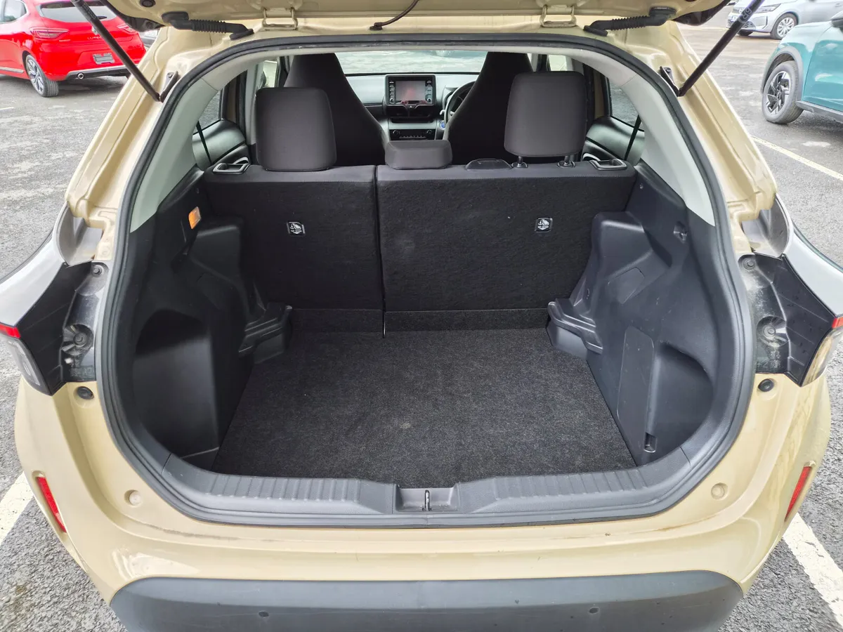 Toyota Yaris Cross 2021 1.5L Petrol Hybrid Auto - Image 5