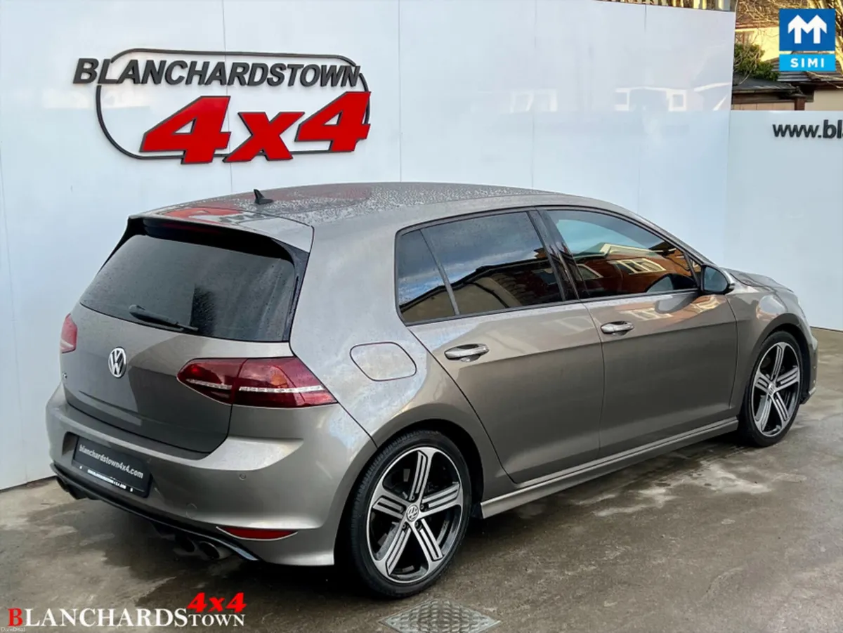 Volkswagen Golf 2.0 R 4MOTION 300PS 5DR A AUTO - Image 4