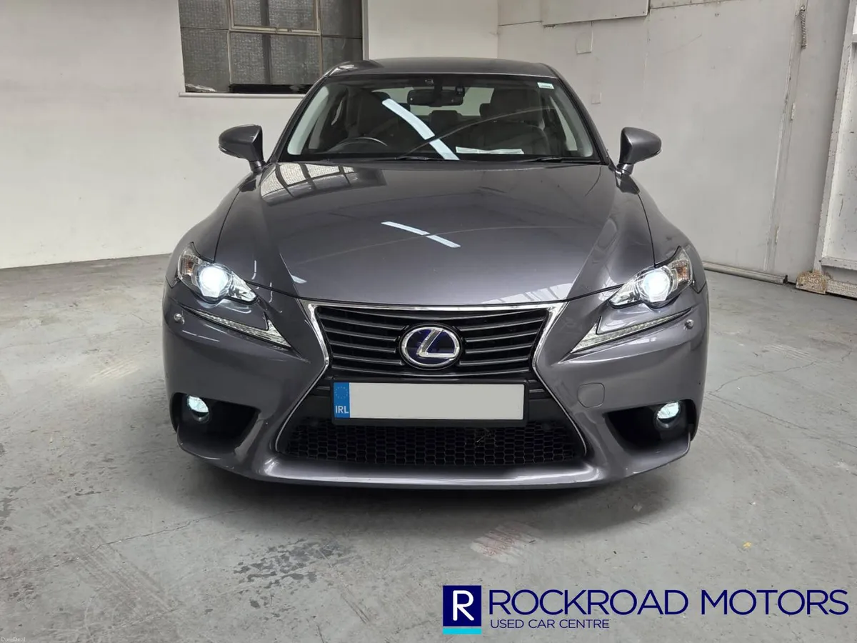 Lexus IS300h Hybrid Executive,  2015 - Image 5