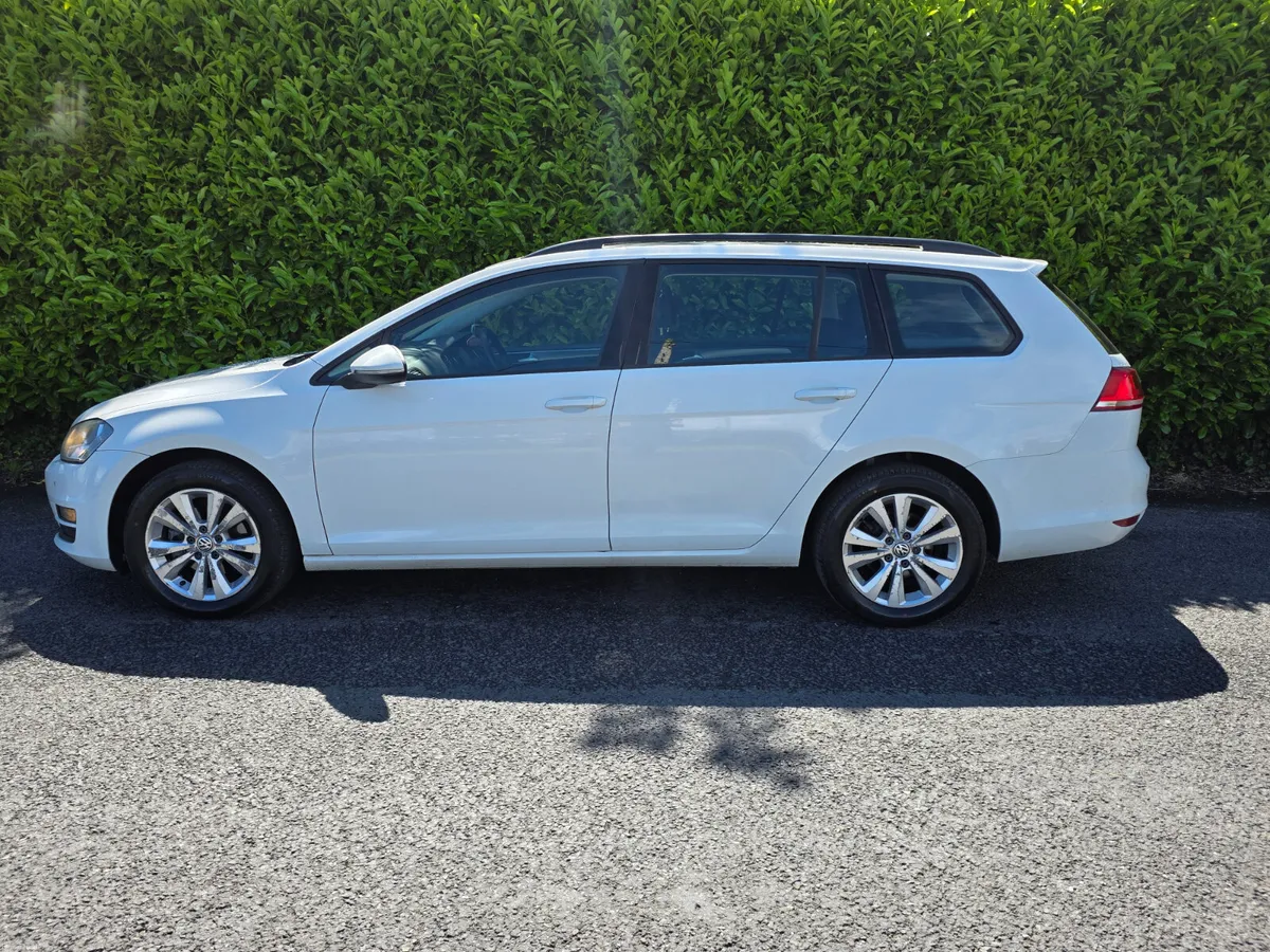 2015 Volkswagen Golf Estate 1.6 TDI Bluemotion - Image 4