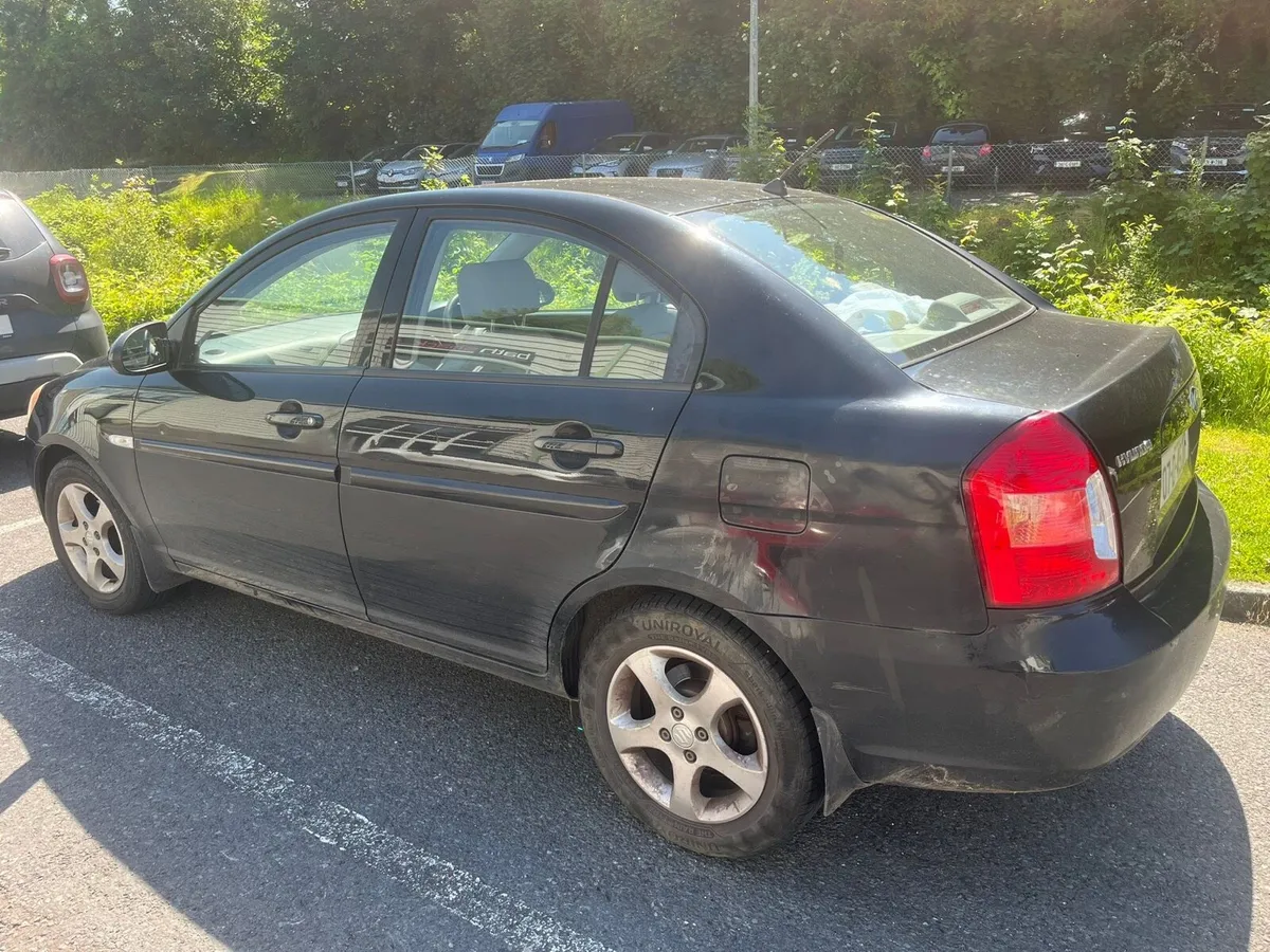 Hyundai Accent - Image 3