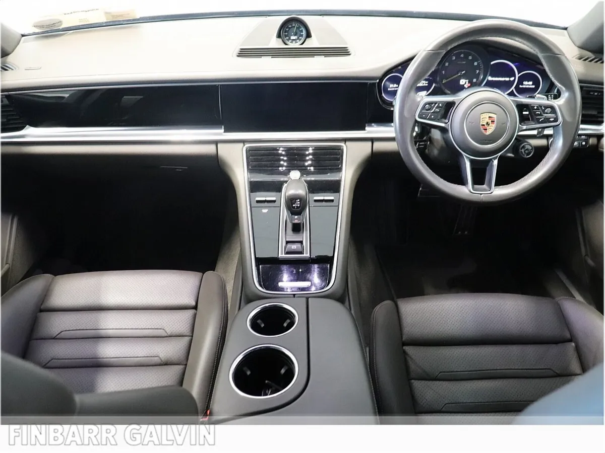 Porsche Panamera  4 E-Hybrid Executive - Image 4