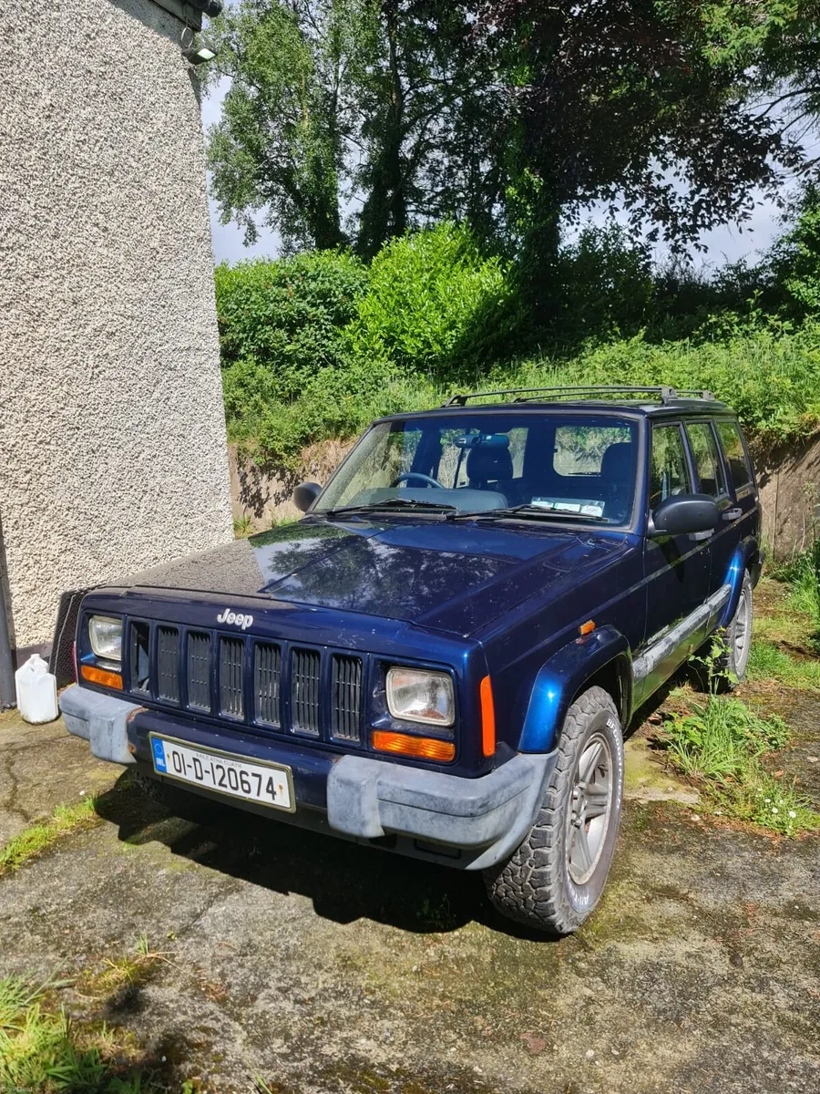 Jeep Cherokee XJ 60th anniversary edition - Image 1