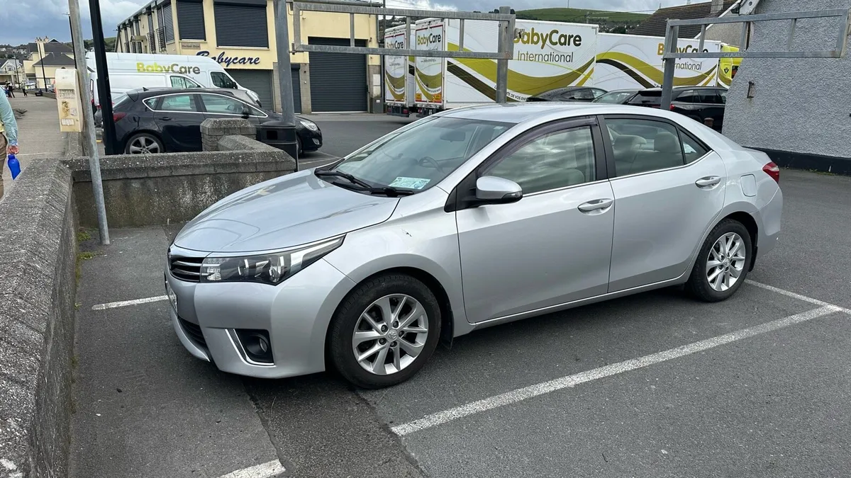 Corolla - Image 2