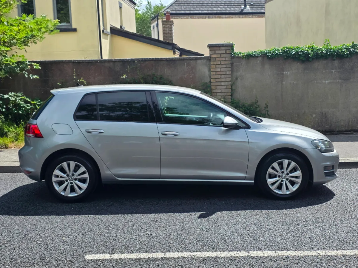 Volkswagen Golf 1.2TSI Auto 105bhp - Image 3