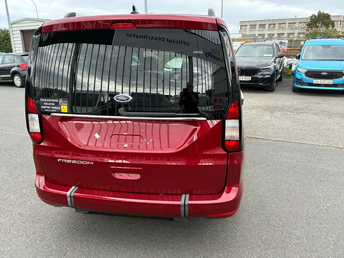 Wheelchair Accessible Ford Connect Freedom RE 4+WC - Image 6
