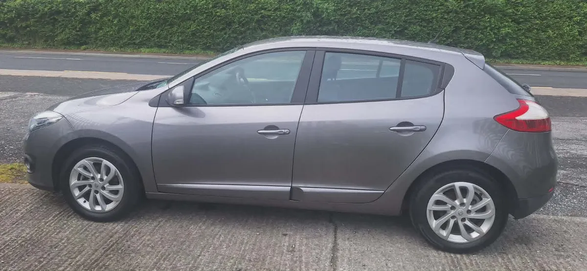 Renault Megane 1.5 DYNAMIQUE - Image 4