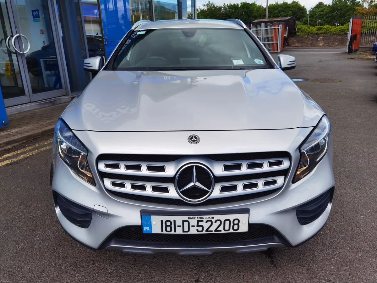 MERCEDES-BENZ GLA CLASS GLA200 D AMG LINE AUTO - Image 2