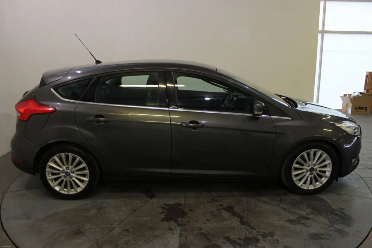 Ford Focus 1.5 TDCi 120PS Titanium X 120 - Image 3