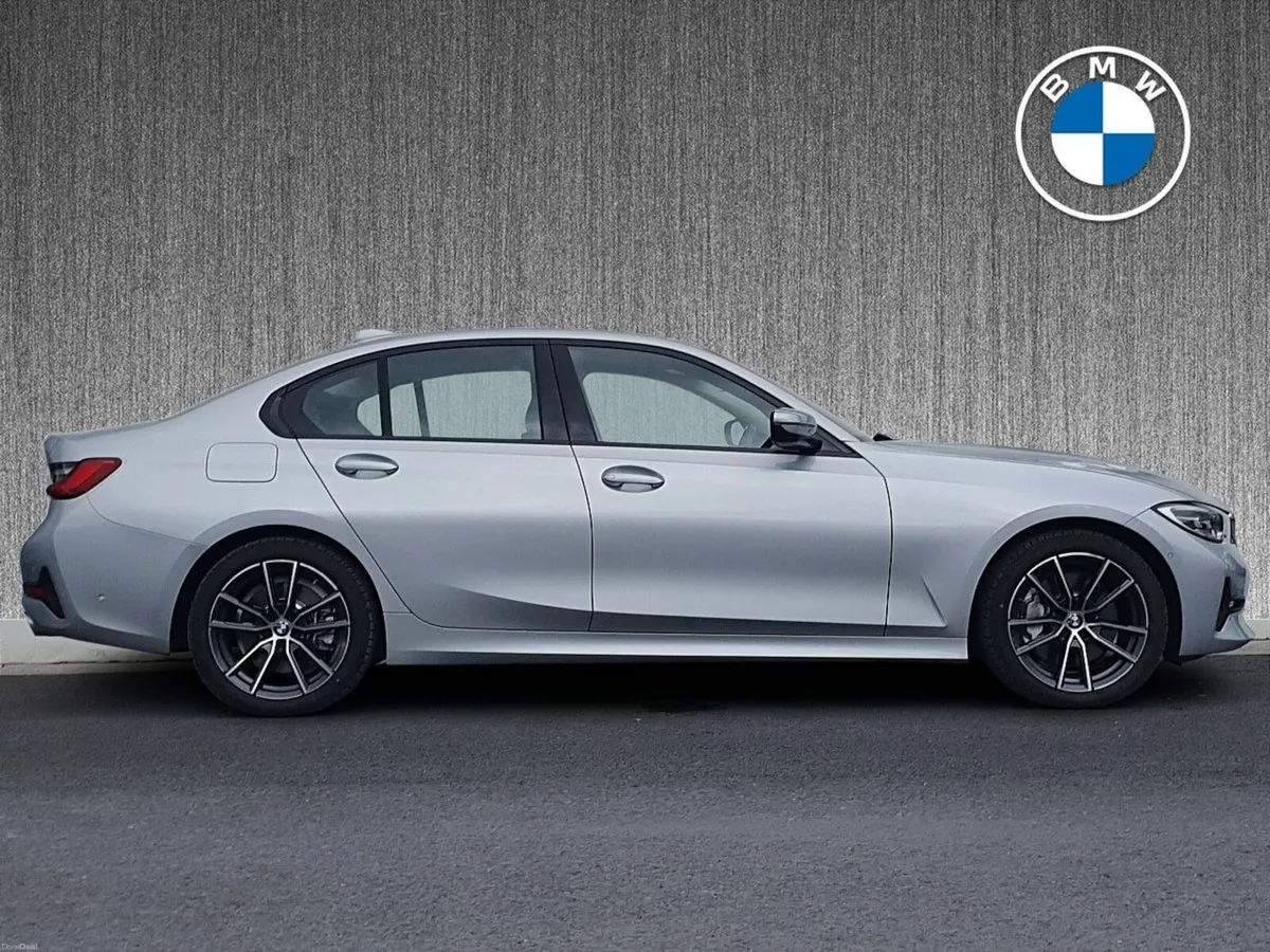 BMW 3-Series 330e Sport Pro Auto - Image 3