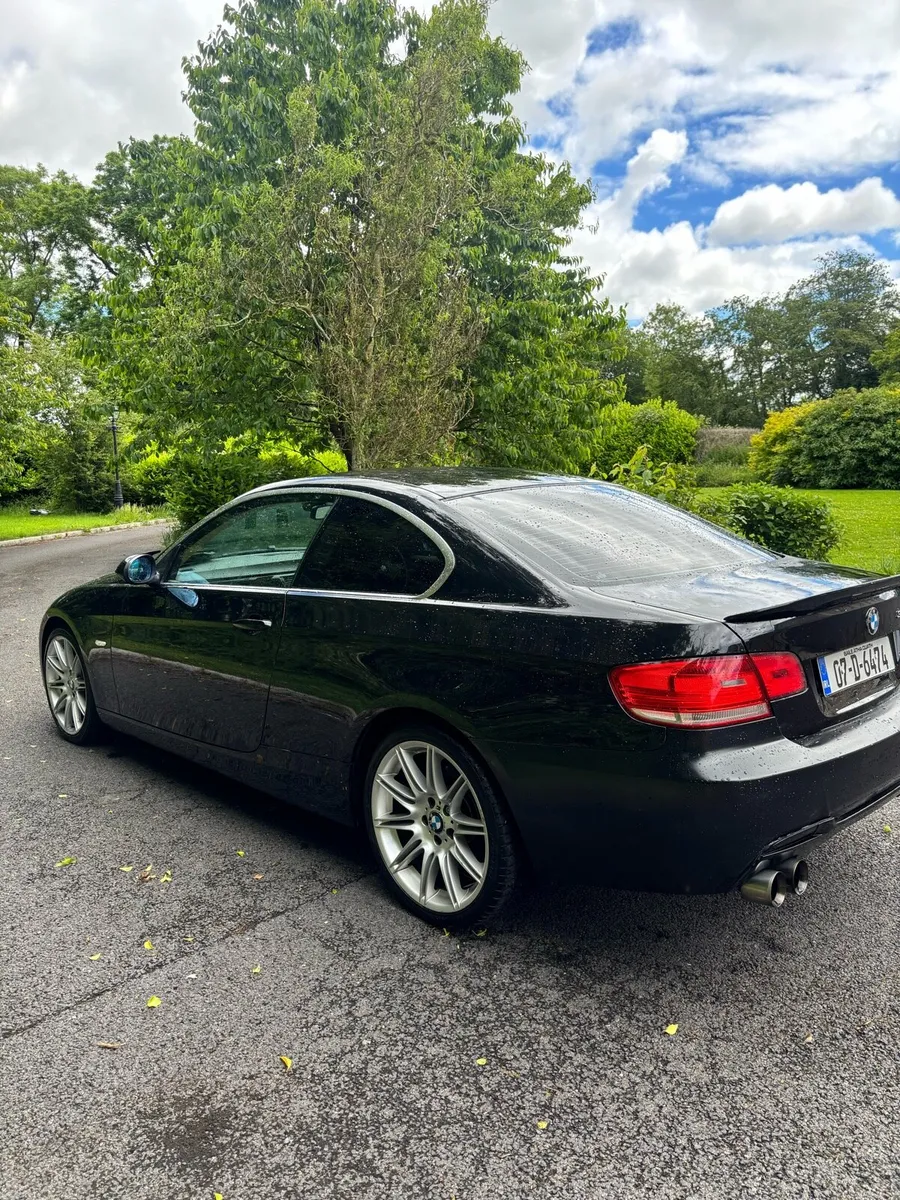 E92 325i BMW Manual - Image 3