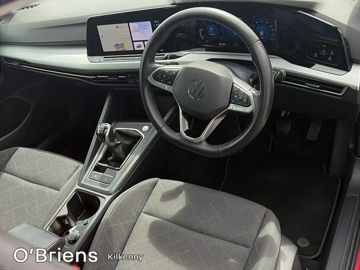 Volkswagen Golf LIFE 2.0 TDI 115 BHP 5DR *1 OWNER - Image 5