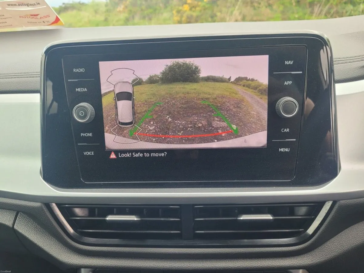 Volkswagen T-Roc LIFE 2.0 TDI 6SPEED 116BHP* REAR - Image 2