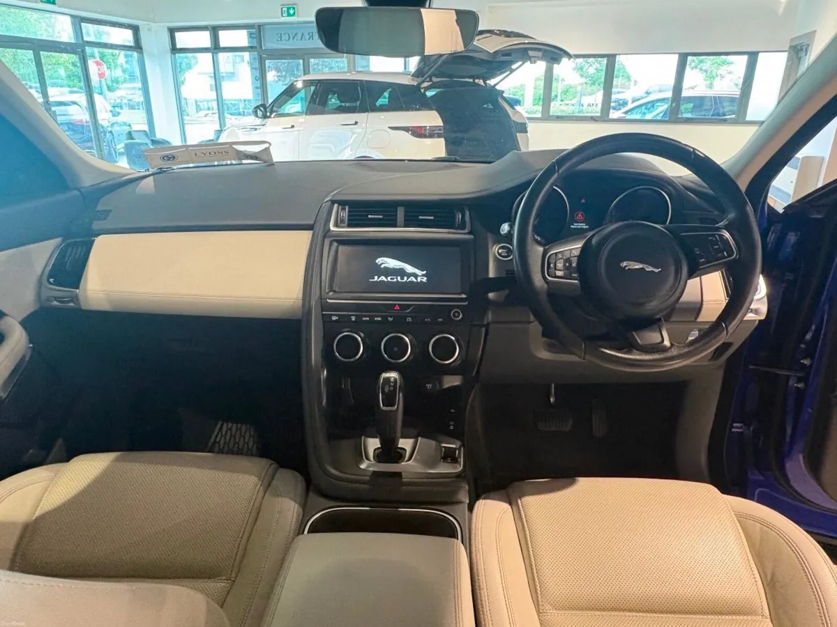 Jaguar E-Pace Automatic / Leather / AWD - Image 6