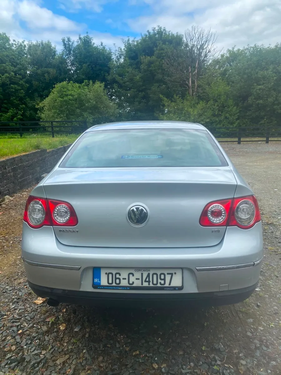 Volkswagen Passat Automatic - Image 3