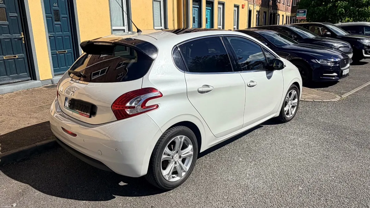 Peugeot 208 Roland Garros 2015 – Limited Edition - Image 3