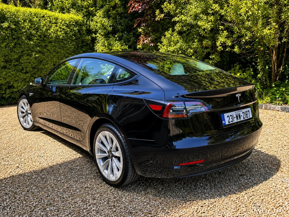 Tesla Model 3 - Image 2