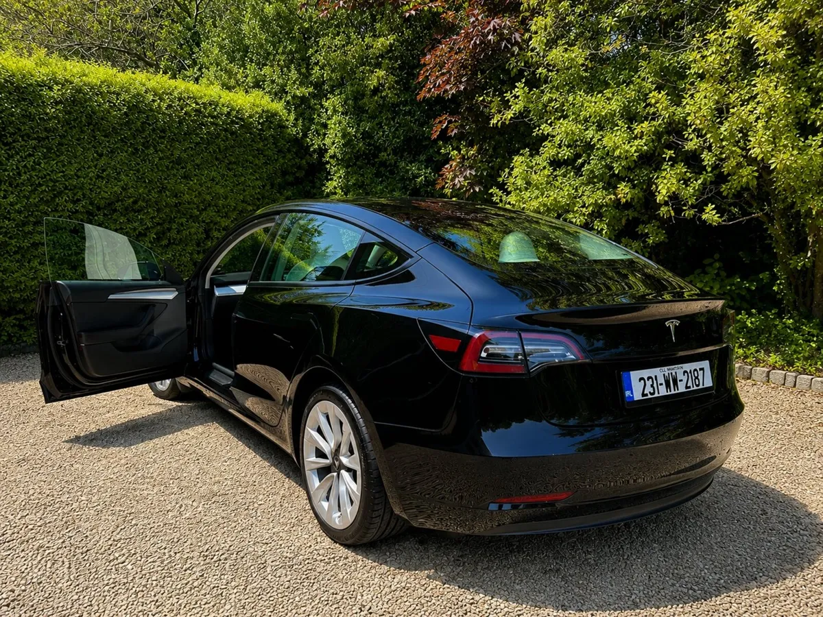 Tesla Model 3 - Image 3