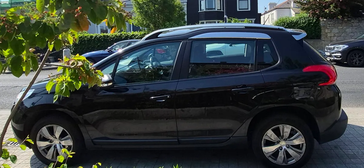 Peugeot 2008. NEW NCT, Rev Sensors, 4.2 Li 100 kms - Image 4