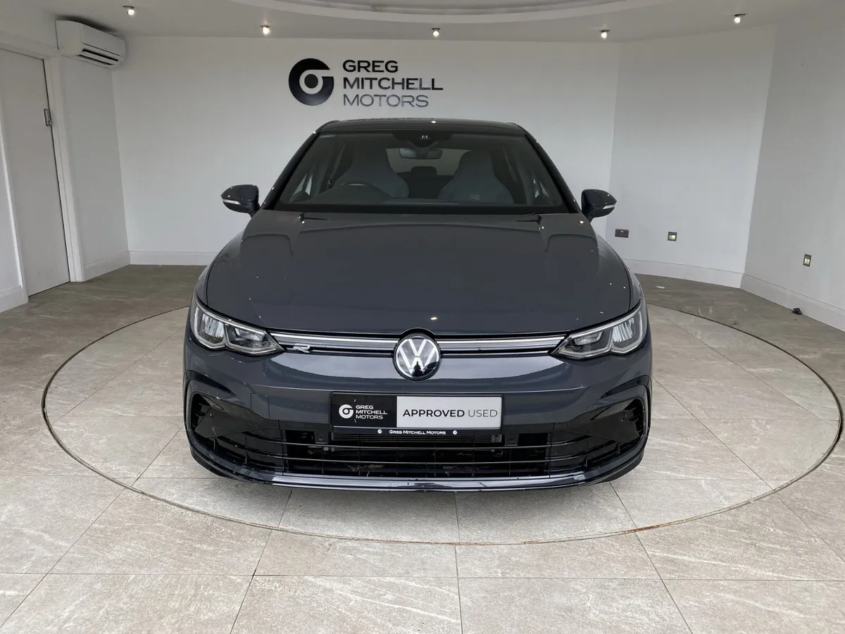 Volkswagen Golf 2024 - Image 2