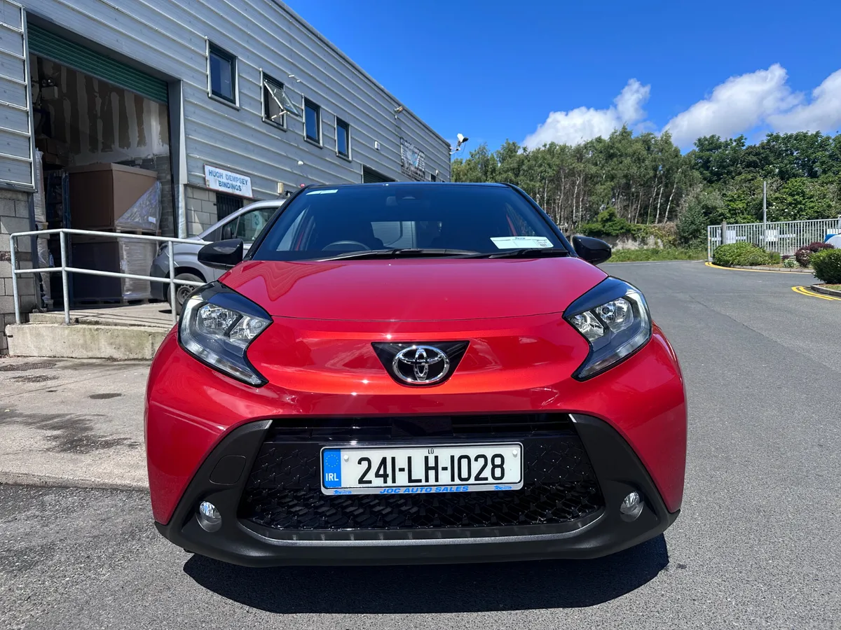Toyota Aygo X  1.0 Design Auto, 2024 - Image 3