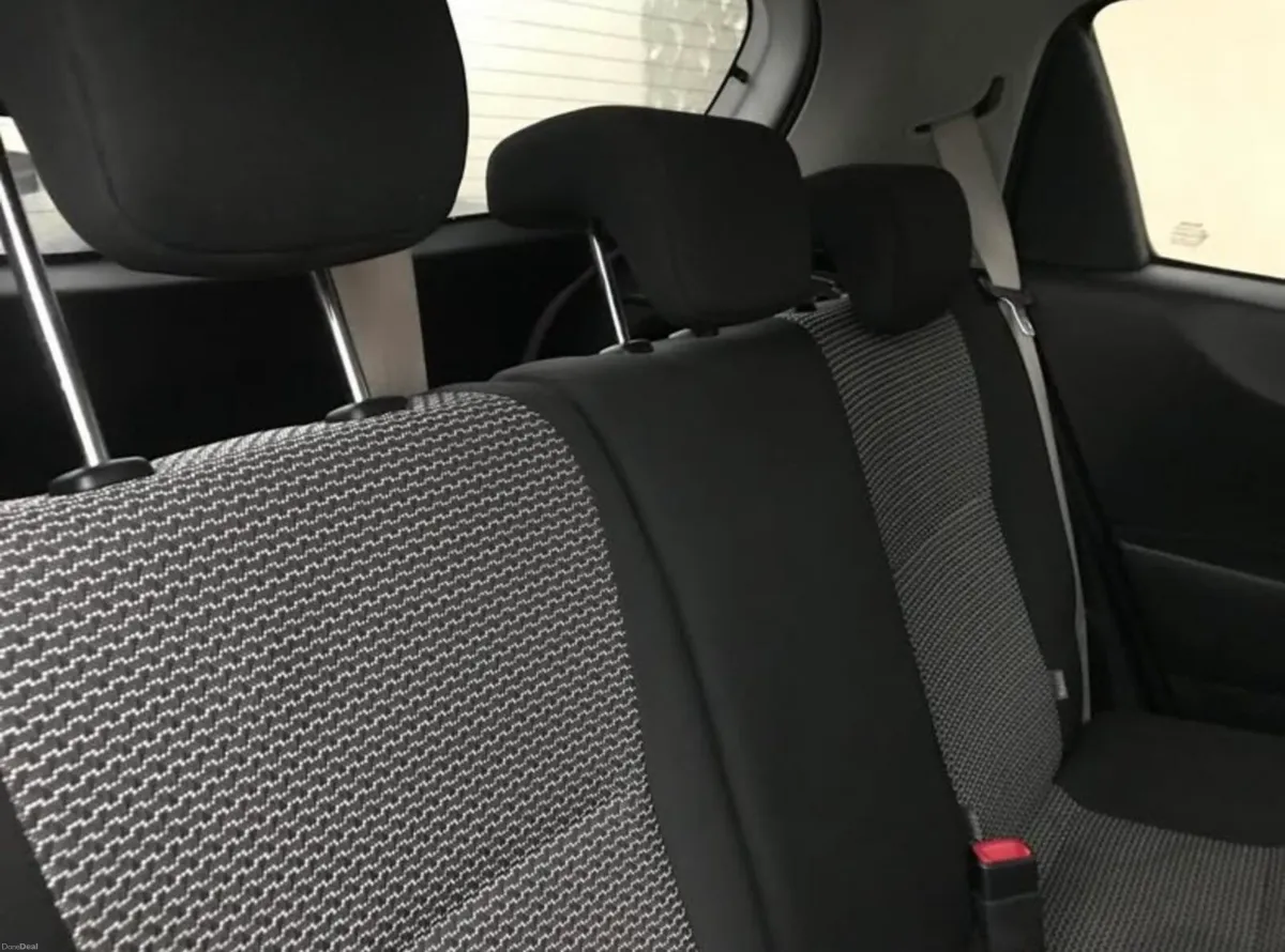 Car - Image 4