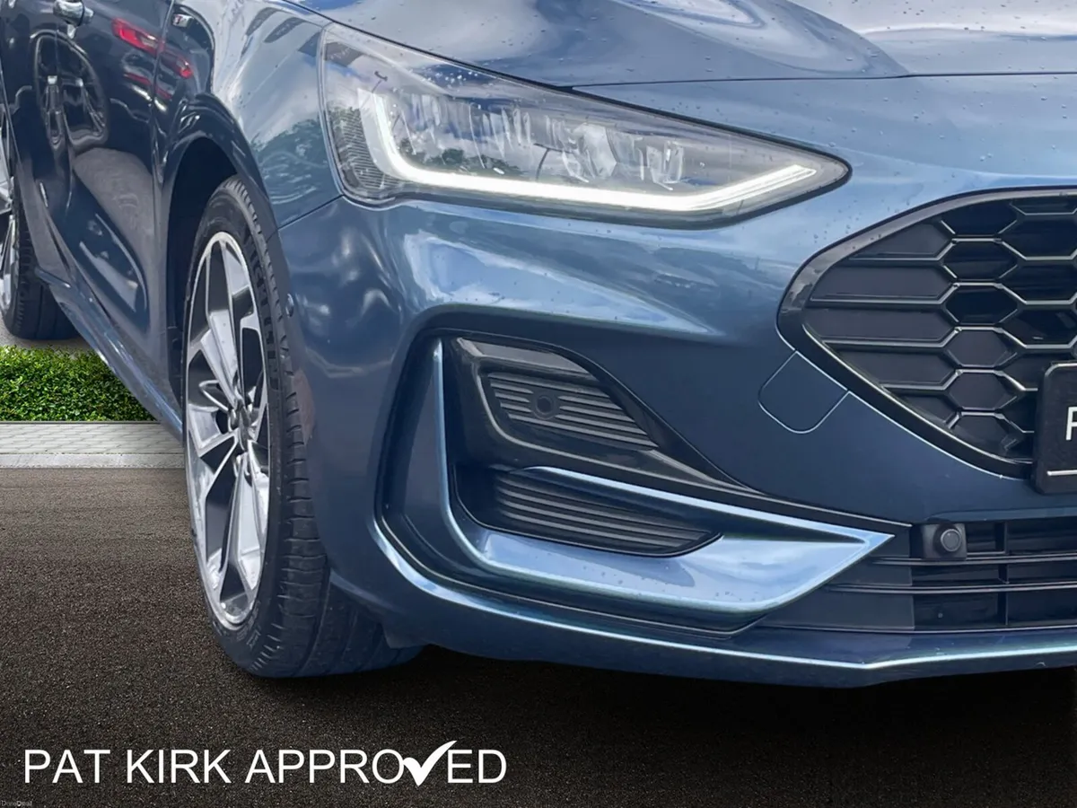 Ford Focus Hatchback ST-Line X - Image 5