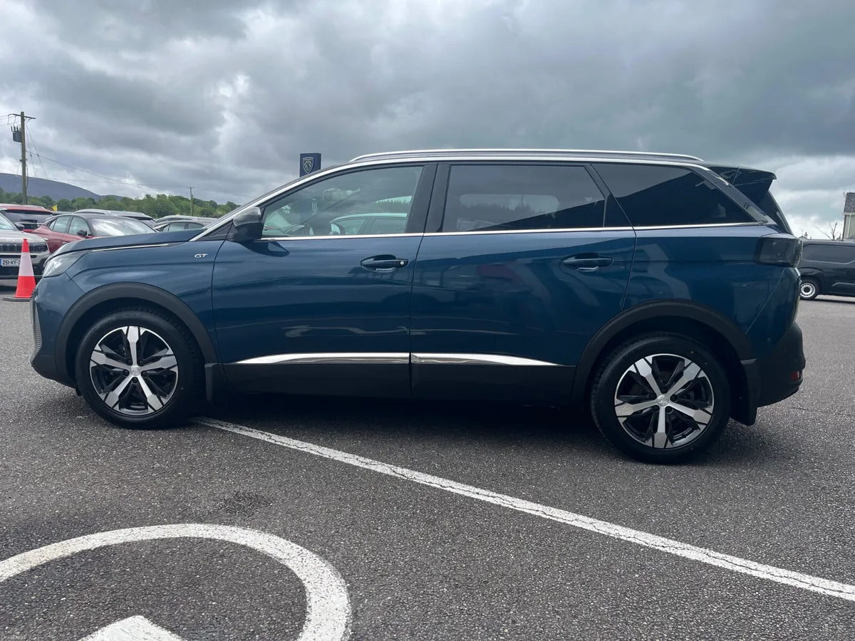 Peugeot 5008 2023 - Image 3