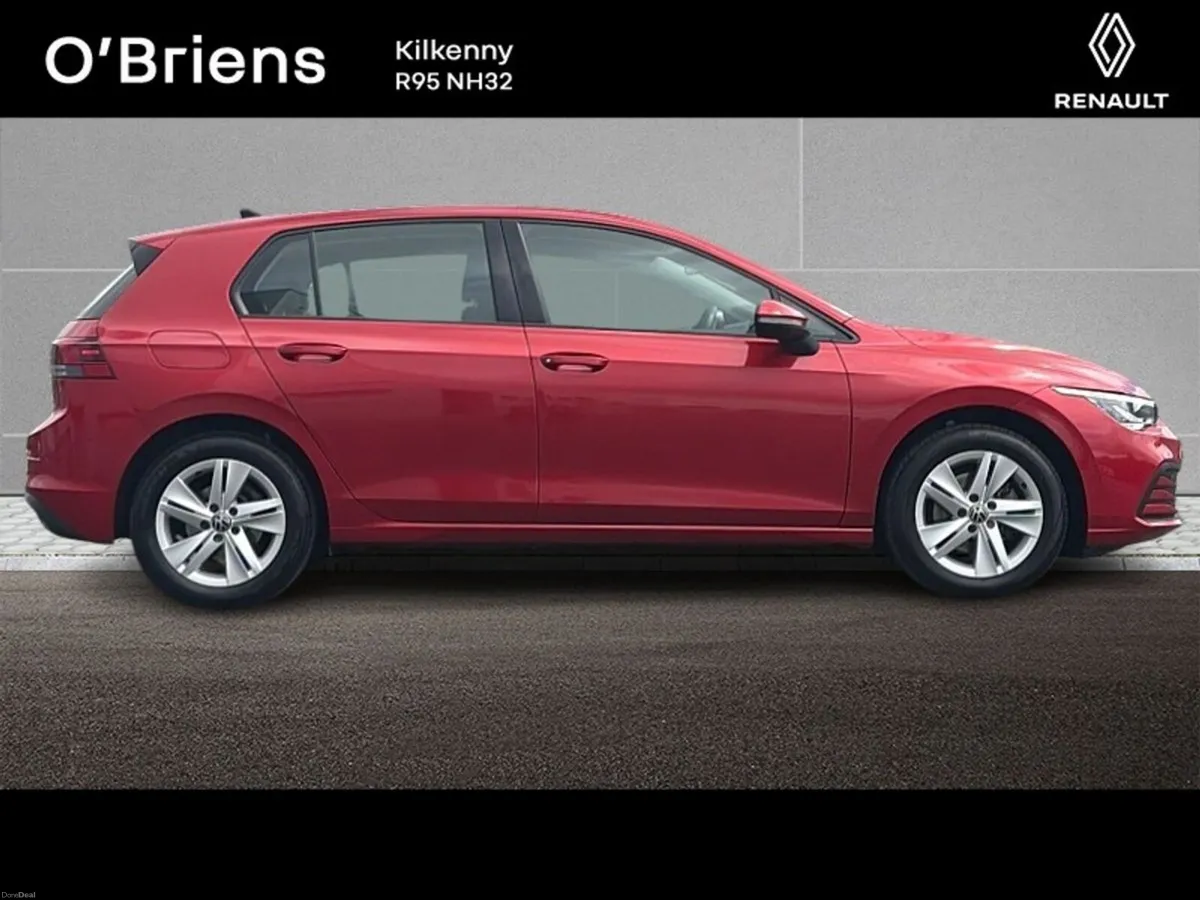 Volkswagen Golf LIFE 2.0 TDI 115 BHP 5DR *1 OWNER - Image 6
