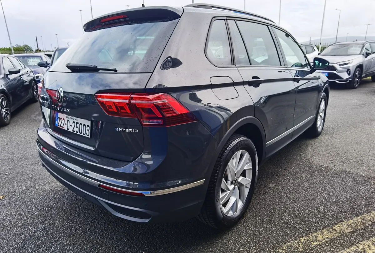 VOLKSWAGEN TIGUAN 1.4 TSI LIFE AUTOMATIC PHEV - Image 5