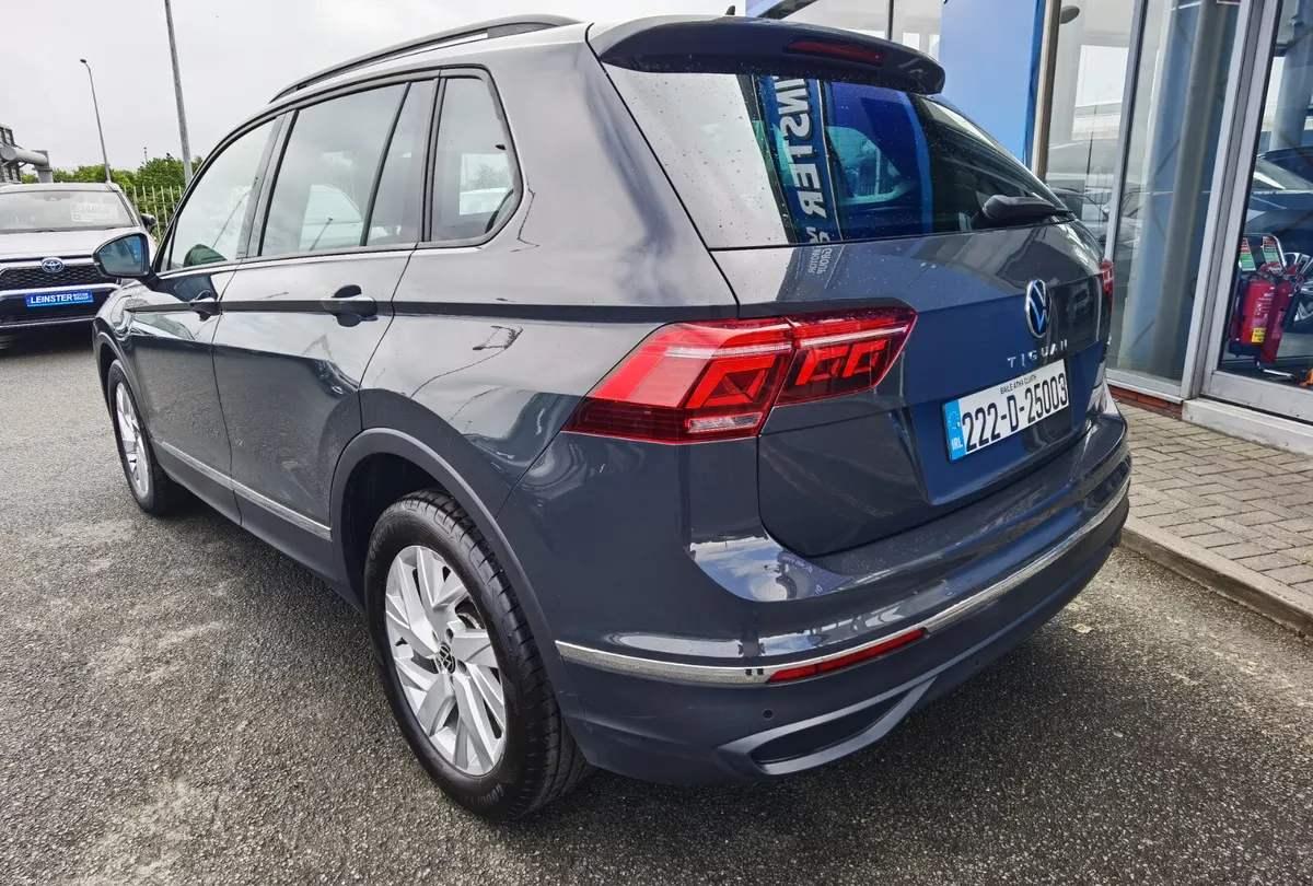 VOLKSWAGEN TIGUAN 1.4 TSI LIFE AUTOMATIC PHEV - Image 6
