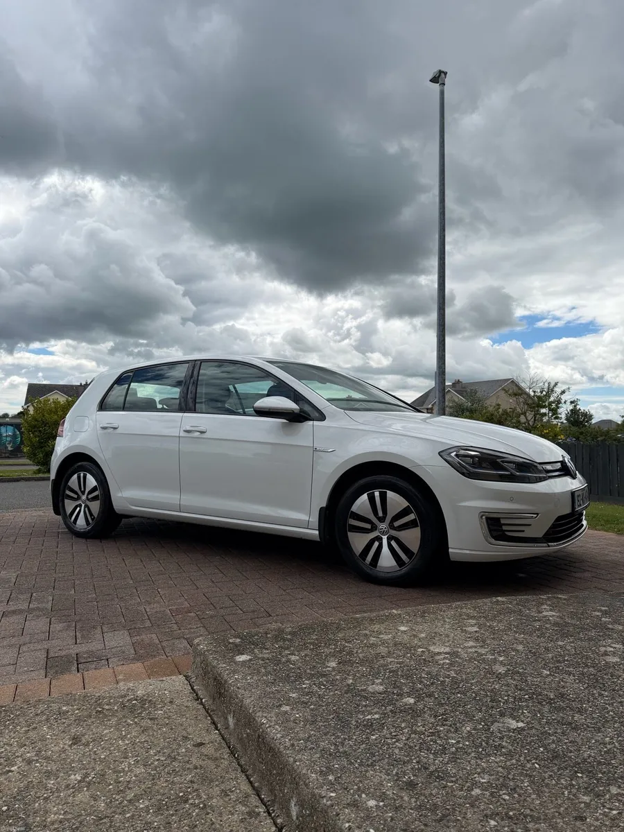 VW e-golf - Image 1