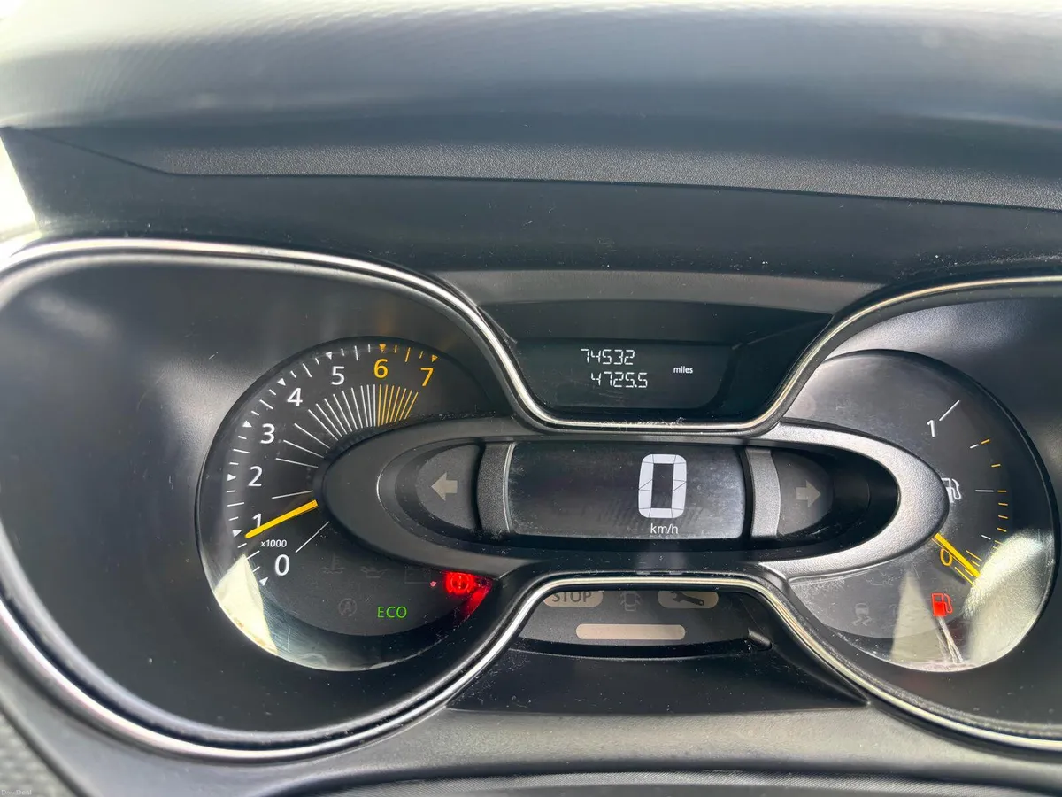 Renault Captur 2016  1.0  PETROL  LOW  MILEAGE - Image 4