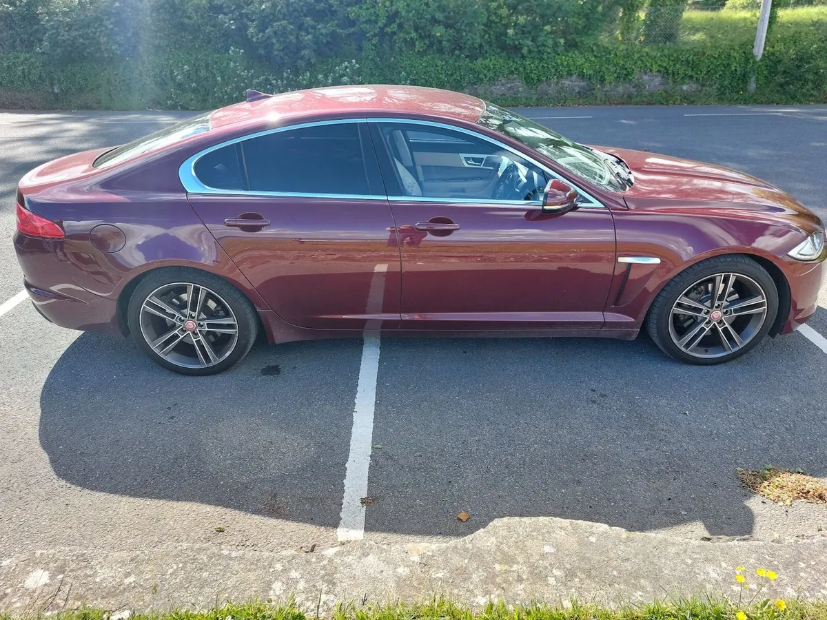 Jaguar XF 2015 - Image 2