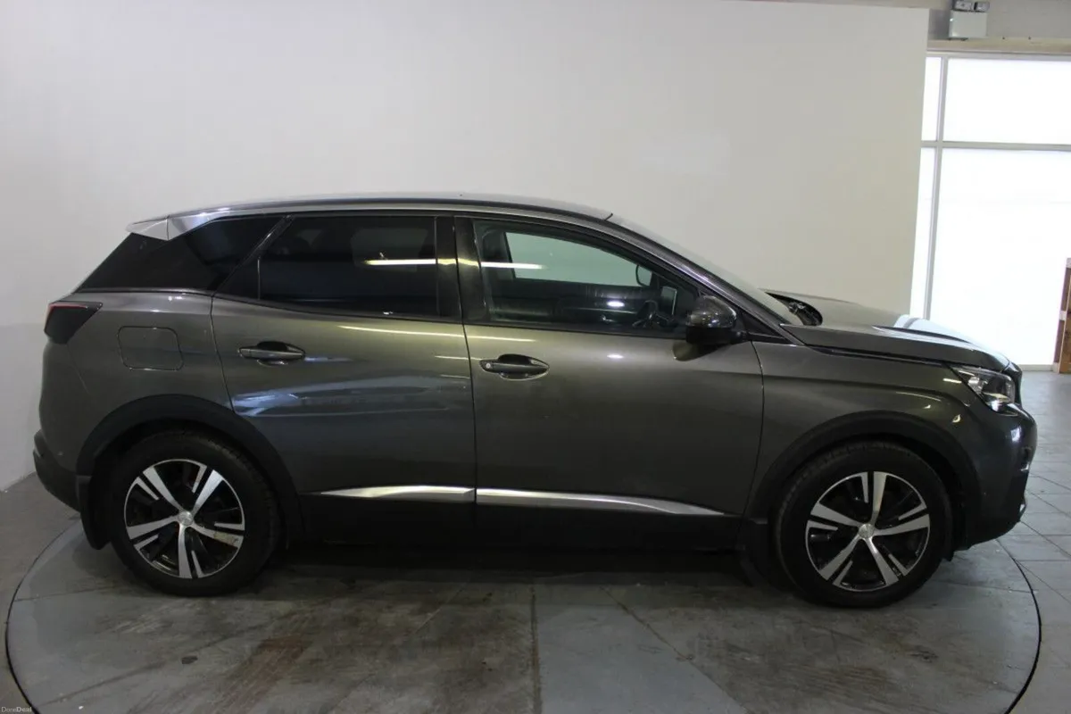 Peugeot 3008 1.6 BlueHDi 120bhp S&S Allure - Image 4