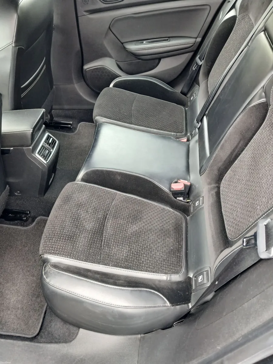Renault Megane 2018 - Image 4