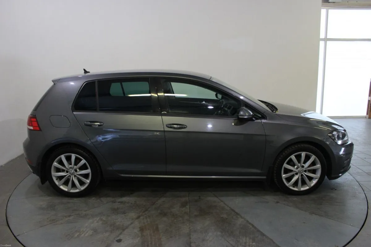 Volkswagen Golf 1.6 TDI 5DR 115HP Highline - Image 3