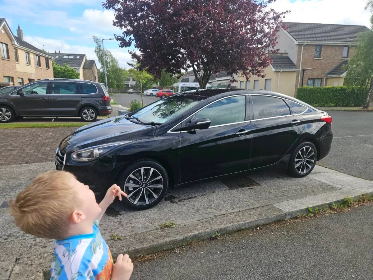 Hyundai i40 top spec automatic - Image 4