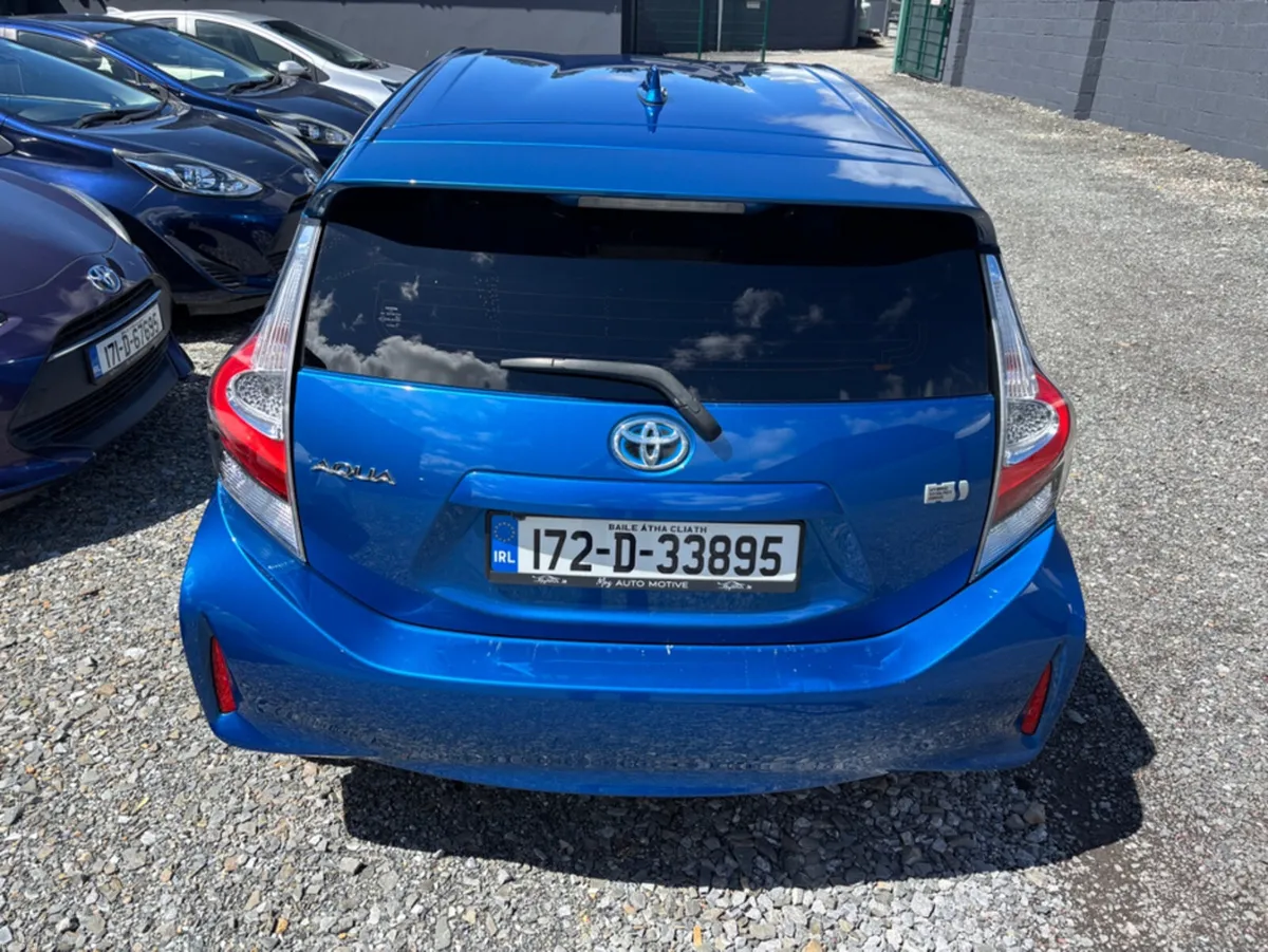 Toyota Aqua 1.5 HYBRID - Image 4