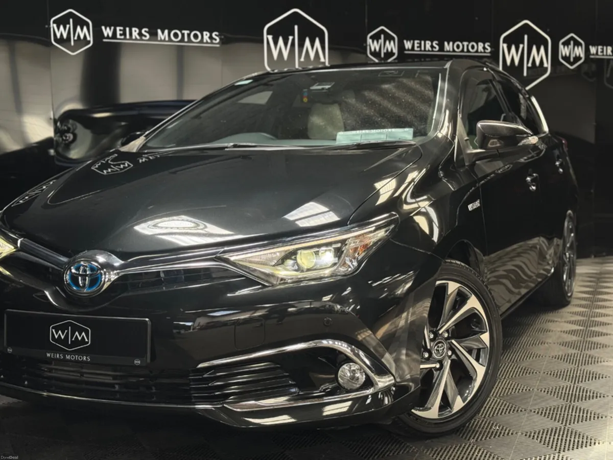 Toyota Auris G HYBRID 31,605KM LEATHER SEATS - Image 3