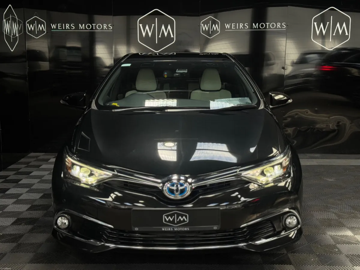 Toyota Auris G HYBRID 31,605KM LEATHER SEATS - Image 4