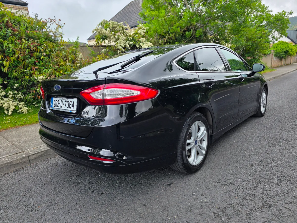 Ford Mondeo Titanium 5DR 2.0 150PS 6SPD 4D - Image 4