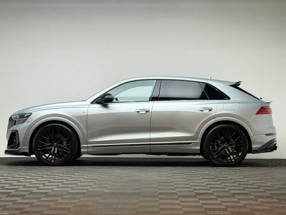 Audi Q8 BLACK EDITION 55 TFSI E QUATTRO - Image 4