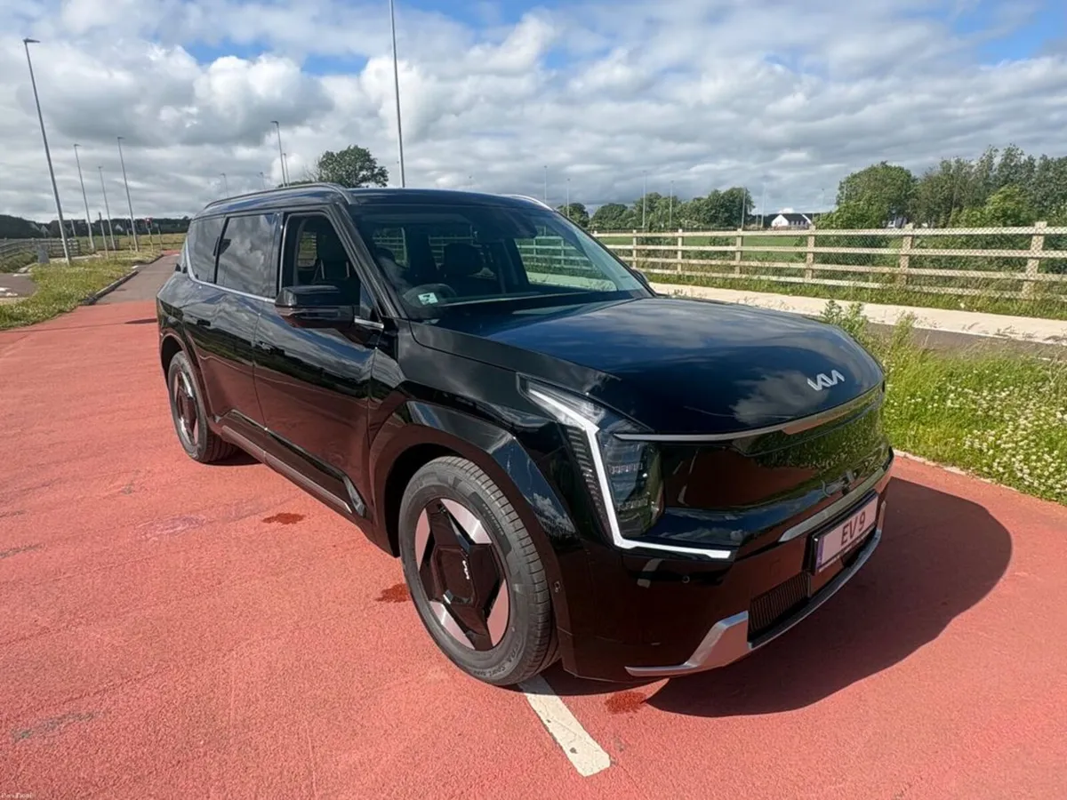 Kia EV9 - Image 3