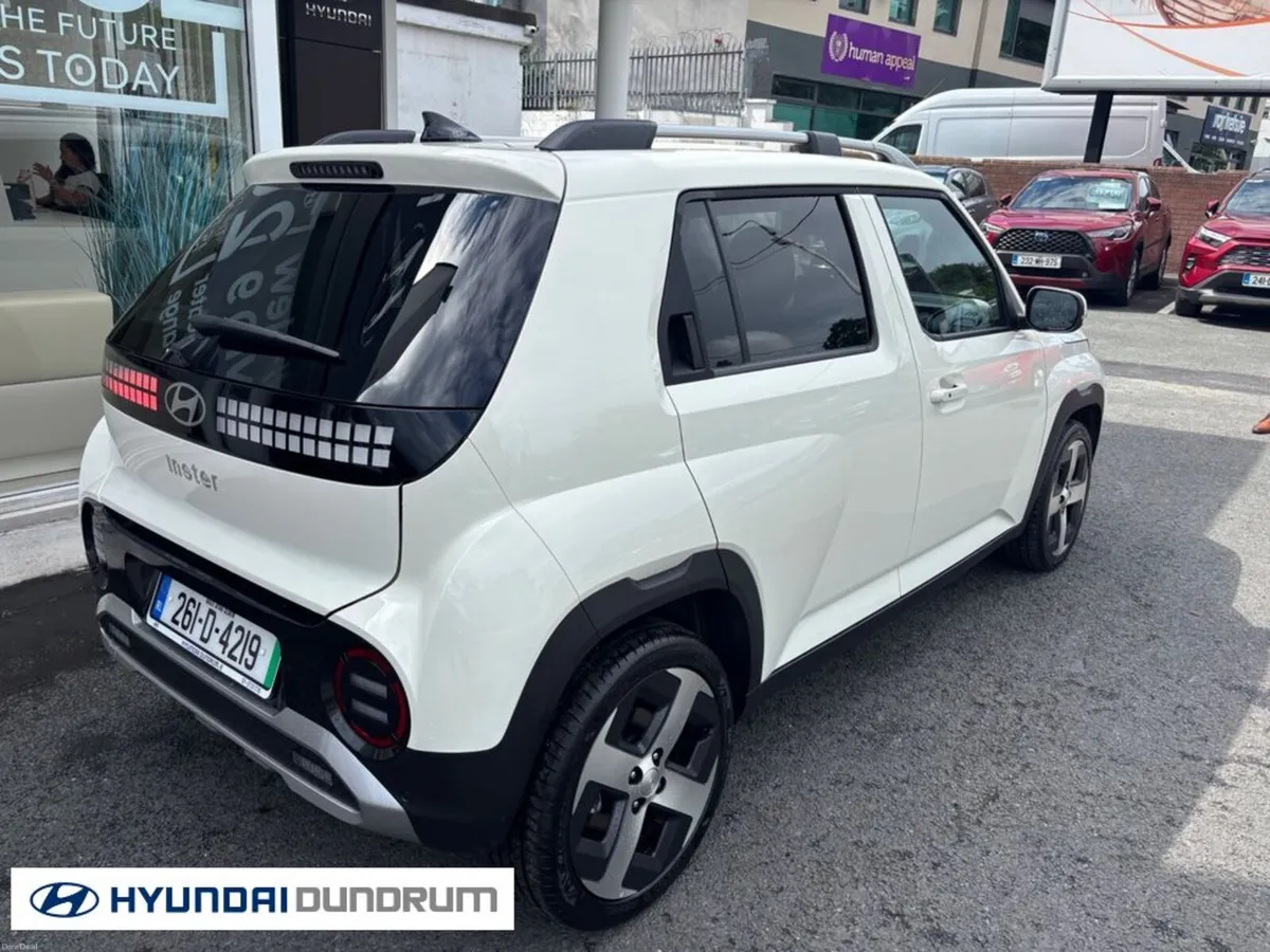 Hyundai INSTER Elegance 49KWH - Image 4