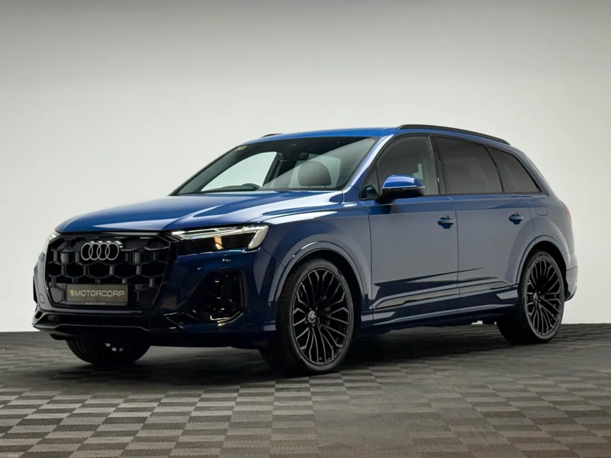 Audi Q7 S LINE 55 TFSI E QUATTRO *PAN ROOF* - Image 3