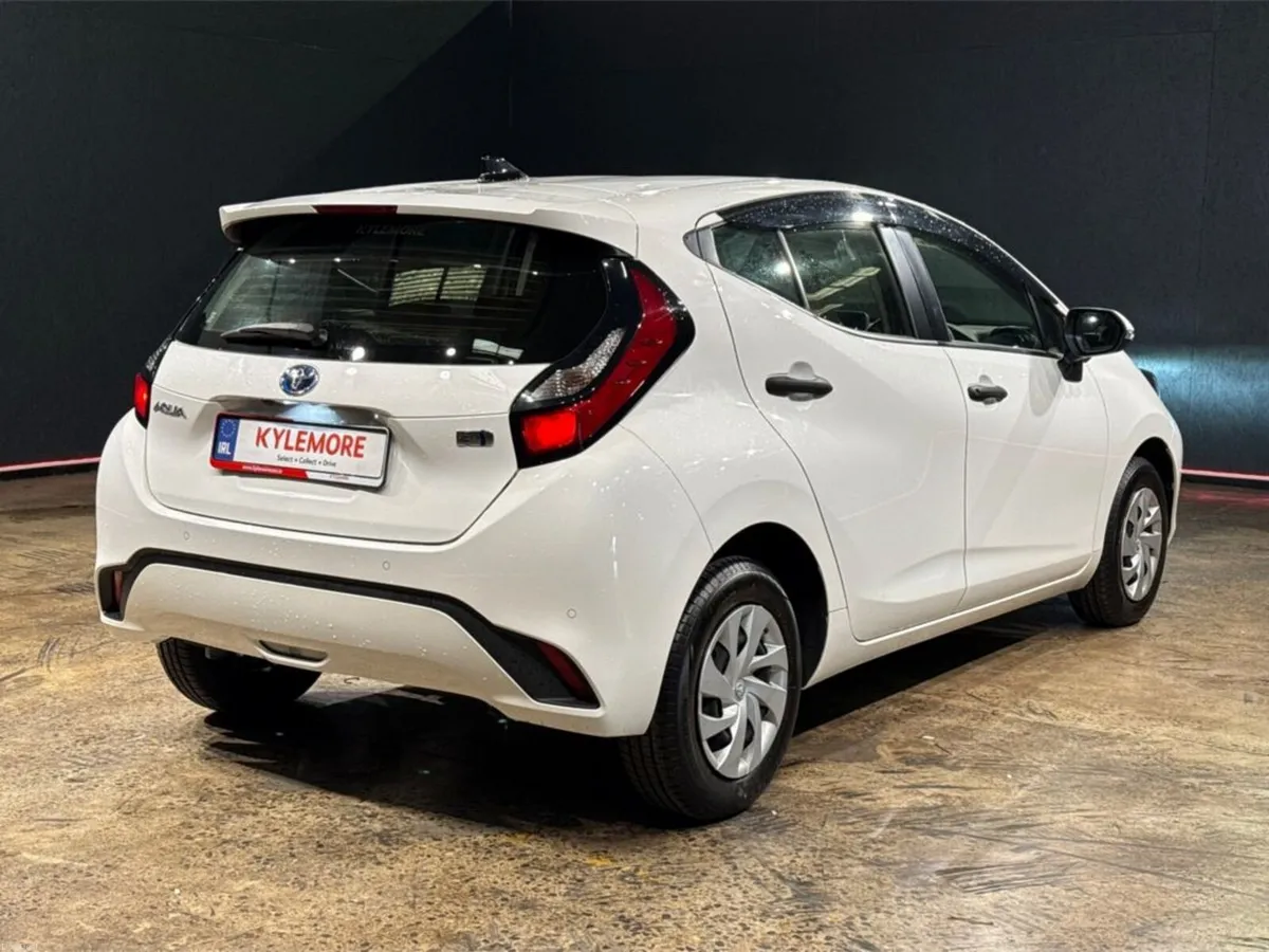 Toyota Aqua 1.5 HYBRID - PUSH BUTTON START- TOYOTA - Image 4