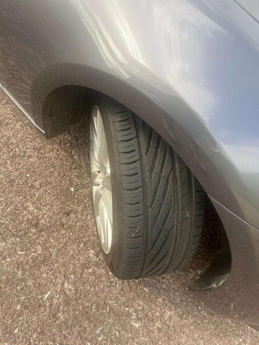 Car - Image 2