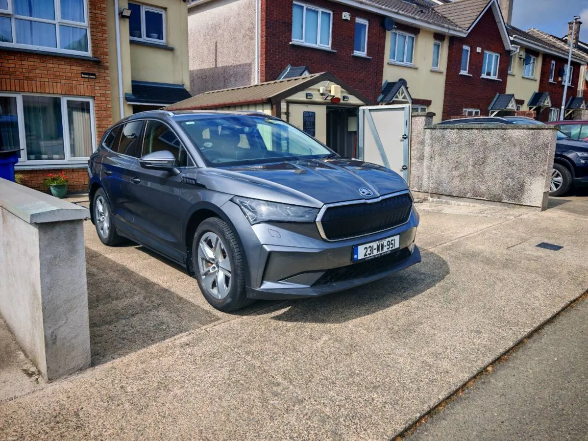 Skoda Enyaq iV80 Grey - Image 2